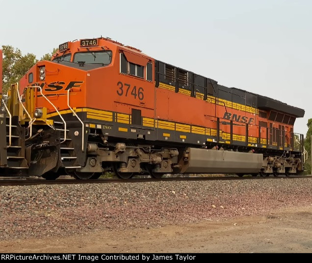 BNSF 3746